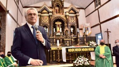 Ronaldo Caiado na Igreja Matriz